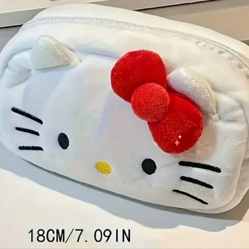 🆕️HELLO KITTY COSMETIC BAG WITH LINED INTERIOR WITH POCKET
